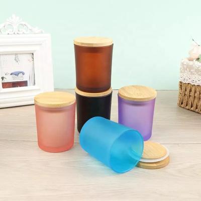 China Home Decoration Suppliers Unique Vintage Luxury Colorful Empty Candle Glass Jars With Lids for sale