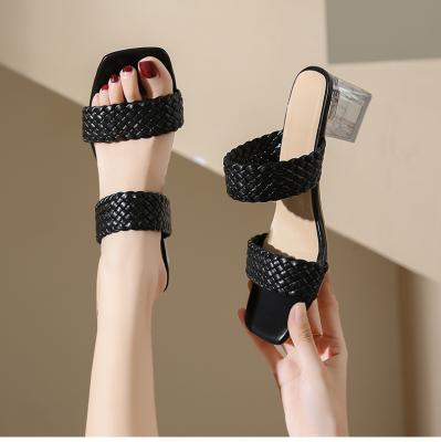 China Damping Summer Sandals Luxury Block Heels Hot Selling Clear Slipper For Lady And Women for sale