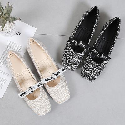 China Hot Selling Usb Flats Comfortable Soft Shoes For Women Loafer Shoes Ladies Clothes And Shoes for sale