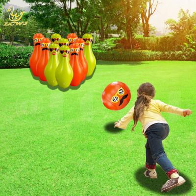 Cina Unisex LC divertimento colorato Gran Giardino Giochi all'aperto Jumbo Bowling Ball And Pins Inflatabile Kids Bowling Set in vendita