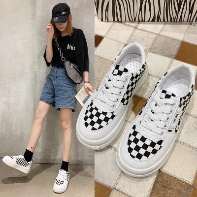 China 2022 New Hot Autumn Japanese Cute Round Head Flat Bottom Leisure Student Super Anti-slippery Sports White Lattice Women's Tide Shoes Small sho for sale