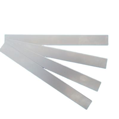 China Factory A blade used for cutting bread and cake. A food-grade stainless steel blade for sale