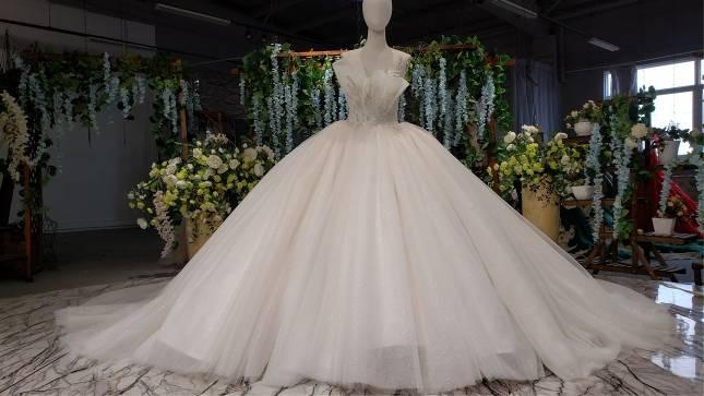 Verified China supplier - Suzhou Love Season Wedding Dress Imp Exp Co., Ltd.