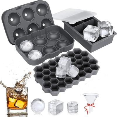 China 4pcs/6pcs 3D Round Shape Silicone Ice Cube Maker Machines Silicone Ice Cube Stocked Square Tray for sale