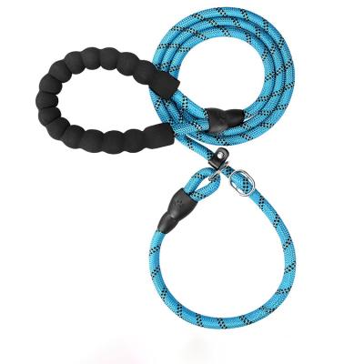 China Thoughtful Nylon Dog Leash With Dog Leash Hook Hands Free Rope Dog Leash for sale