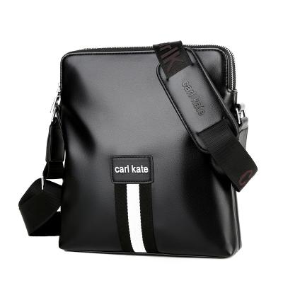 China Nylon Messenger Bag Men Shoulder Bag Fashion Leisure Double Zipper Single Zipper Backpack Large Capacity for sale