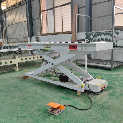 China 3kw 380v/50hz Electric Lifting Roller Table and Versatile for Building Material Shops for sale