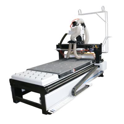China Mudança automática de ferramentas PM1325 ATC Trabalho de madeira KT Corte de tábuas CNC Router Machine para fazendas à venda