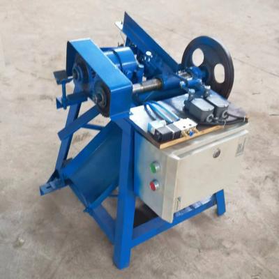 China Wooden stick threading machine with customized mini wood broom stick screwing function for sale