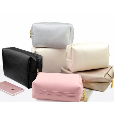 China Fashion Custom Logo Zippered Make Up Clear Lip Shaped Small Canvas Leather Pink Zipper Makeup Cosmetic Bag for sale