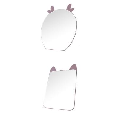 China 2021 New Style Luxury Cat Shape Metal Frame Table Mirror Magnifying Beauty Dressing Table Lighted Mirror for sale