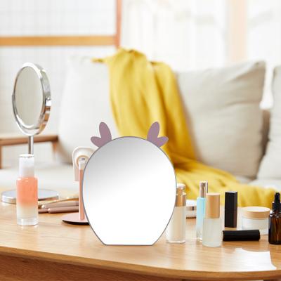 China 2021 New Products Luxury Magnifying Vanity Mirror Metal Table Makeup Mirror For Dressing Table Decor for sale