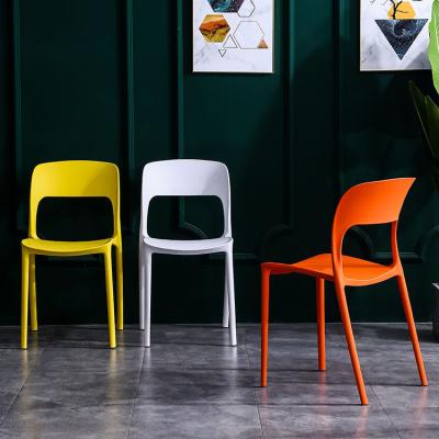 China Cheap Outdoor Modern Stackable Plastic Dining Chairs Stackable Dining Room Furniture PP Sedie Sillas for sale