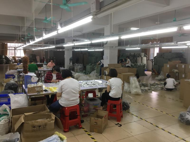 Verified China supplier - Shantou City Longhu District Clacive Garment Studio