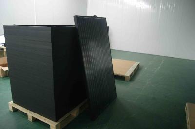 China de Zonne Monocomités van 300w 330w volledig Zwart met Zwarte Kader Zwarte backsheet Al Zwarte Te koop