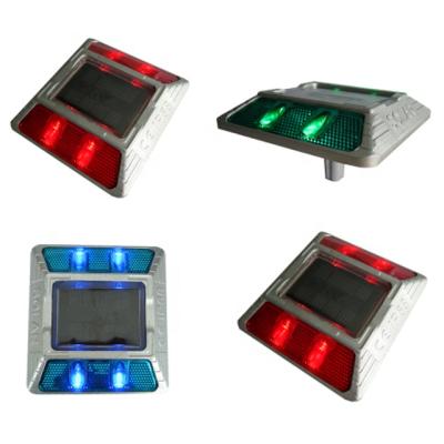 China Roadway High Quality Long Life Warning Light Waterproof Safety Cat Eye Solar Road Stud for sale