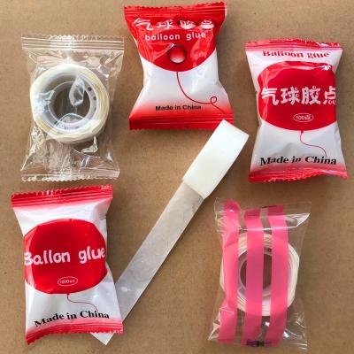 China Double-sided tape sticking dot rubber festival glue factory SOURCE balloon glue dot stickers roll100Point for sale