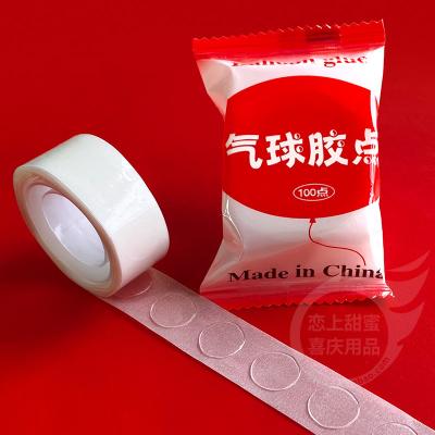 China Wholesale Balloon Glue Balloon Glue 100 Dots Strip Roll Balloon Glue Removable Dot Removable Balloon Accessories Glue for sale