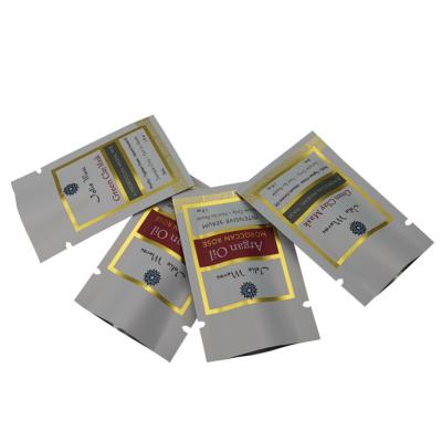 China Food Three Sides Heat Seal Foil Pouch Cosmetic Sample Packaging Custom Printed for sale