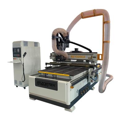 China Hotels Engraving And Working Wood Cutting Machine CNC Razortek RZ1325C2 for sale