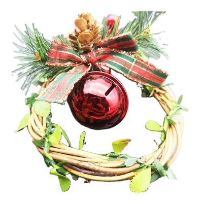 China Chirstmas Decor Natural Rattan Wreath Christmas Decoration Hanging Hanging Wreath Bell for sale