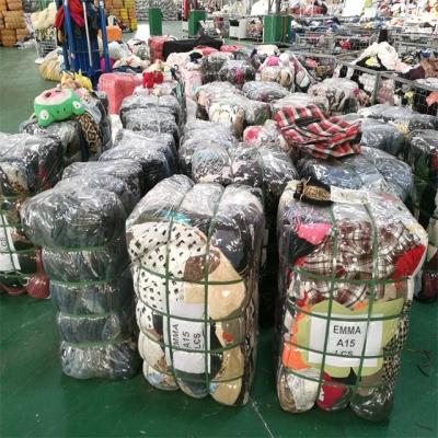 China Original manufacturers direct selling Southeast Asia used clothing female wholesale packing polyester/cotton shein women's mixed styles for sale