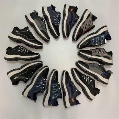 China Cushioning Cheap Stock Mixed Designs Popular Running Sneakers Breathable Shoes For Men Used Shoes Stock Sports Walking Shoes Mens for sale