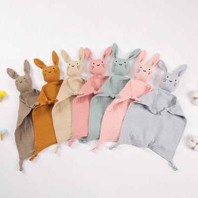 China Sustainable Baby Cotton Gauze Comforter For Baby Sleeping With Dolls Animals Cats Baby Muslin Burp Washcloth for sale