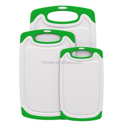 China Disposable 3PCS Food Grade BPA Free Non-Slip Plastic Cutting Board Set Chopper With Juice Groove for sale