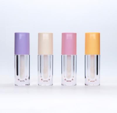 China New Style Cosmetics Lip Gloss Wand Empty Bottles Container Clear Plastic Tubes With Big Brush for sale