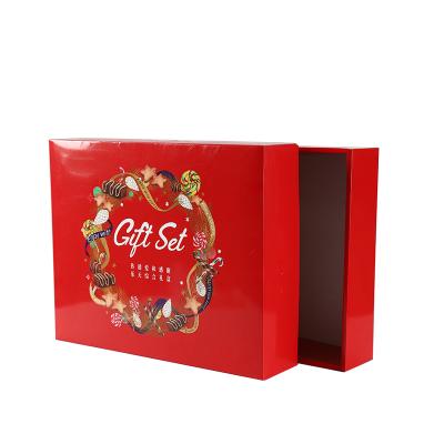 China Recyclable Custom Red Packaging Boxes Paper Gift Boxes For Candy Wedding Use for sale