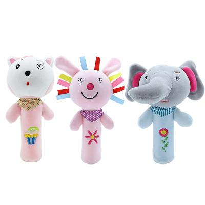 China Eco-Friendly Cute Colorful Animals Infant Baby Ratchets Soft Plush Toys Kids Car Handing Mobiles BB Sounder Baby Rattle Toys for sale