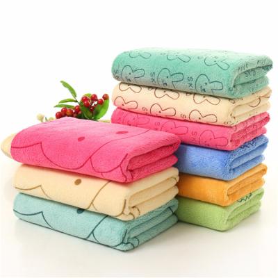 China 70*140cm Super Soft Super Absorbent Hotel Towel Sustainable 70*140cm Coral Velvet And Quick-drying Large Bath Towel for sale