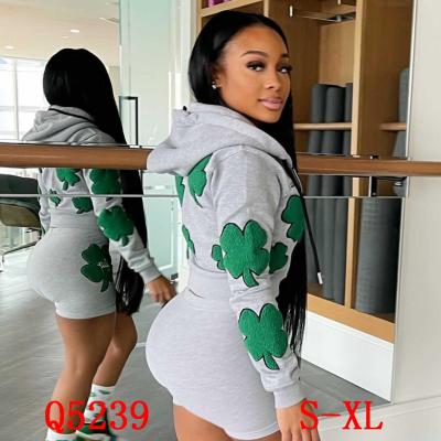 China 2021 Two-Piece Skirt (Summer 0.4) 1Q5239 Custom Wholesale Casual QUICK DRY Tracksuit Set N Logo Set For Women for sale