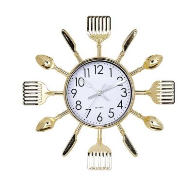 China Antique Style Creative wall clock kitchen ladle fork clock optional cloour gift lovely hot saling item by amazon for sale