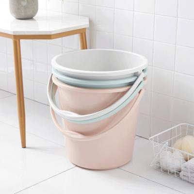 China 18L Sustainable Cleaning PP Batheroom Pail Clean Tool Plastic Barreled Mop Water Bucket With Handle for sale