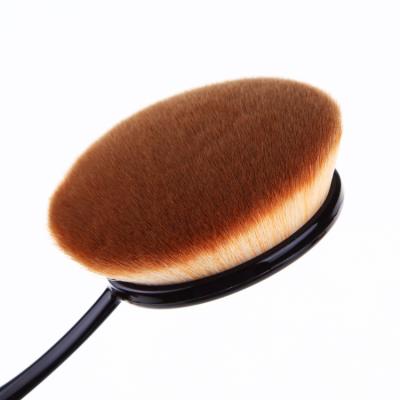 China Newest Design Fan Brush Silicon Nylon Wood Base Good Quality Cosmetic Brush for sale