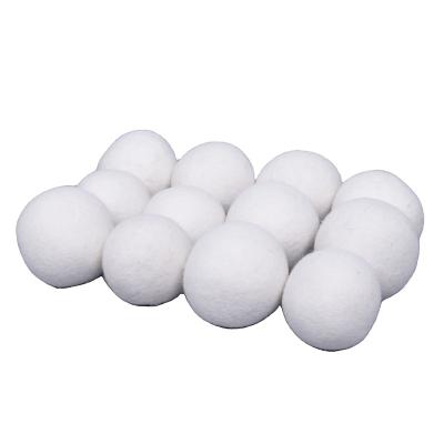 China Reduce wrinkles & Static Cling Factory Wholesale White Dye Balls Laundry Wool Balls for sale