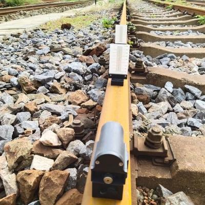 China Portable Alluminium Alloy Railroad Track Laser Curve Alignment Liner Device for sale