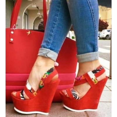 China Trend new 2021 European fashion triangular and American slope comfortable heel style high heel color sandals, size 35-42 for sale