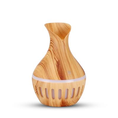 China Car Sale Quality Wood Grain Oil Defuser Humidifier Warm Moon Light Vapor Humidifier for sale