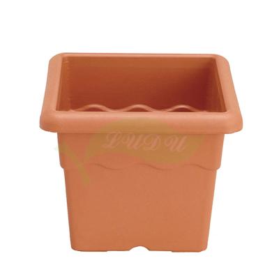 China Eco Friendly Save 10% Mud Color Eco Friendly Square Wood Like Plastic Terracotta Flower Pots for sale