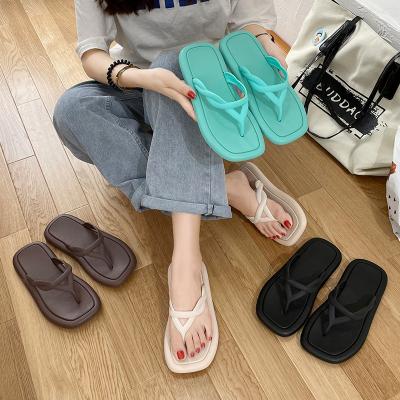 China Designer Casual Anti-slip Slides Summer Flip Flops Beach Sandals Flat Shoes Slippers High Quality for sale