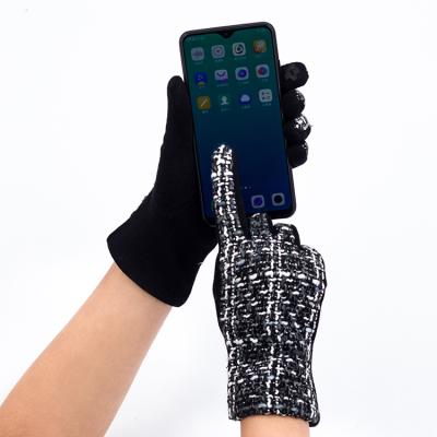 China Plain Customize Windproof Smart Phone Fashion Design Gloves For Women for sale