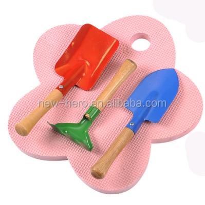 China GARDEN TOOL KIT kindergarten or beach kneeling pad and tool kit for sale