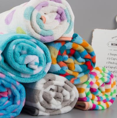 China Anti-pilling Hot Sale Baby Blanket Wrap Flannel Fleece Dot Style Baby Blanket Blanket for sale