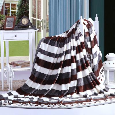 China Anti-pilling 100% Winter Polyester Luxury Flannel Throw Blanket Scratch Stock Blanket for sale