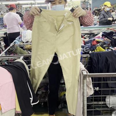 China Bundle Step Up Your Style Game With Second-Hand Clothes From Here for sale