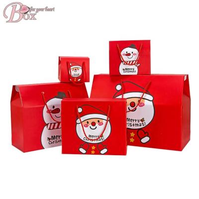 China Handmade Christmas Gift Bag Packaging Bag Holiday Paper Gift Box for sale