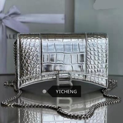 China Wholesale Luxury Black Mirror Quality Lady Purse Mini Waist Bag Fashion Sling Crocodile Leather Bag Luxury Handbag For Women for sale